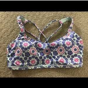 Lululemon free to be bra